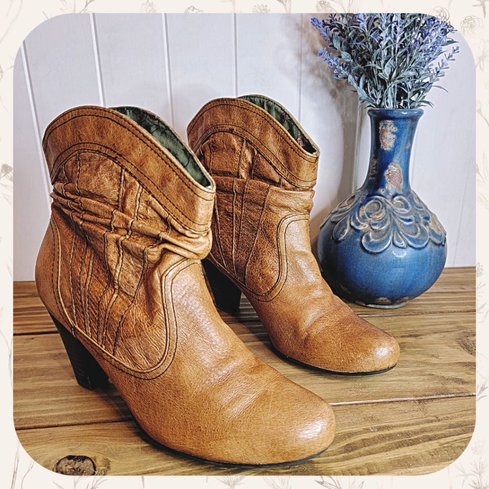 ⏰GONE 3/20!! BC Boho Ruched Leather Ankle Boots size 8.5
